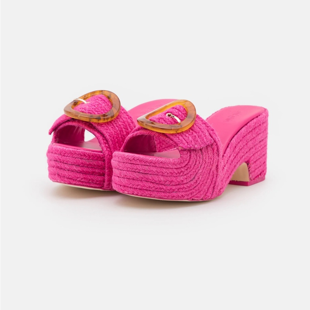 Cult Gaia
Cleia jute platform mule Qajar Rose